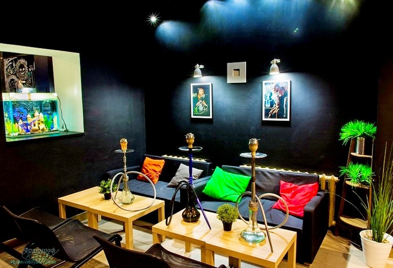 Кальян на центральной улице города