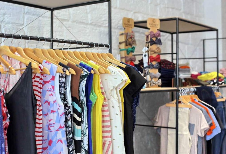 Магазин модной и фирменной одежды