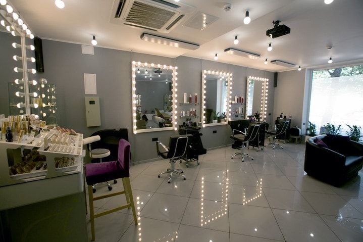 Салон Красоты в проходном месте