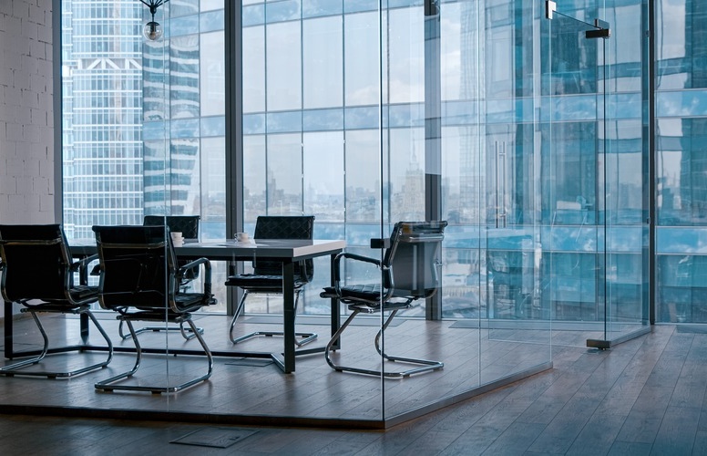 Продается помещение (право аренды)