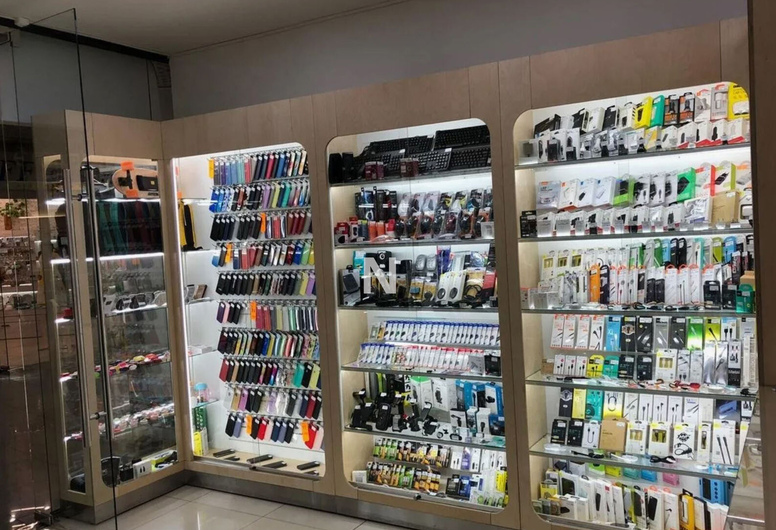 Магазин мобильных аксессуаров в ТЦ с большим трафиком во Фрунзенском районе