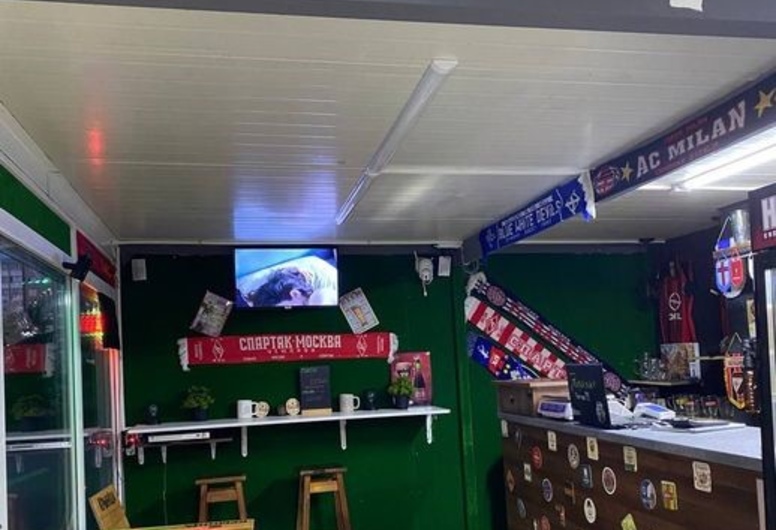 Павильон разливных напитков в центре спального микрорайона Бреста