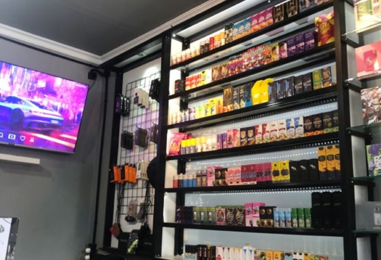 Вейпшоп в густонаселённом районе в Гомеле