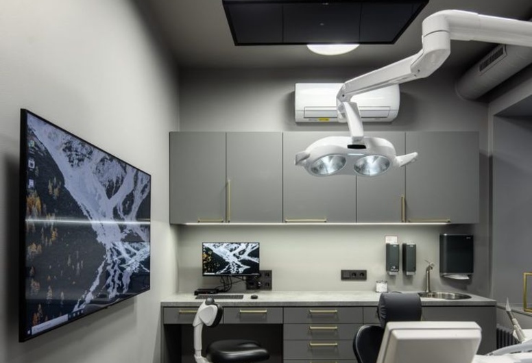 Студия отбеливания зубов в центре Гомеле