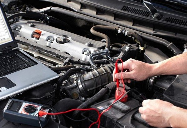 Хорошо узнаваемый автосервис в центре Гомеля.