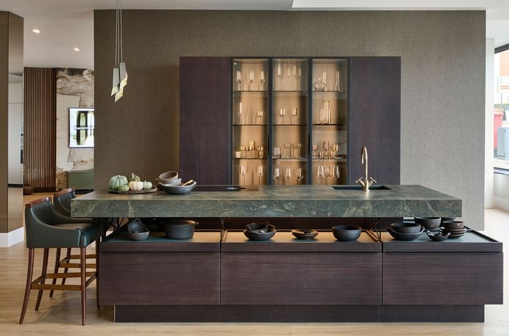 Мебельный салон (шоурум) в торговом центре