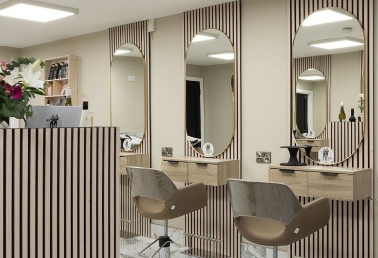 Прибыльный салон красоты в центре города Витебска.