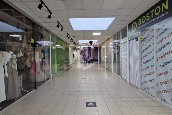 Торговые помещения в известном ТЦ по ул. В.Хоружей