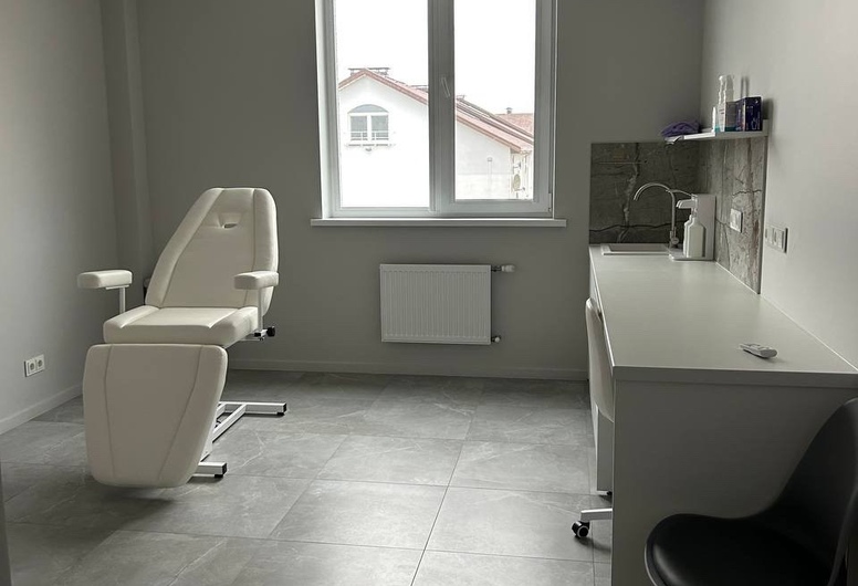 Продается компания с помещением в собственности, строилась под мед.центр.