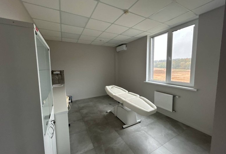 Продается компания с помещением в собственности, строилась под мед.центр.