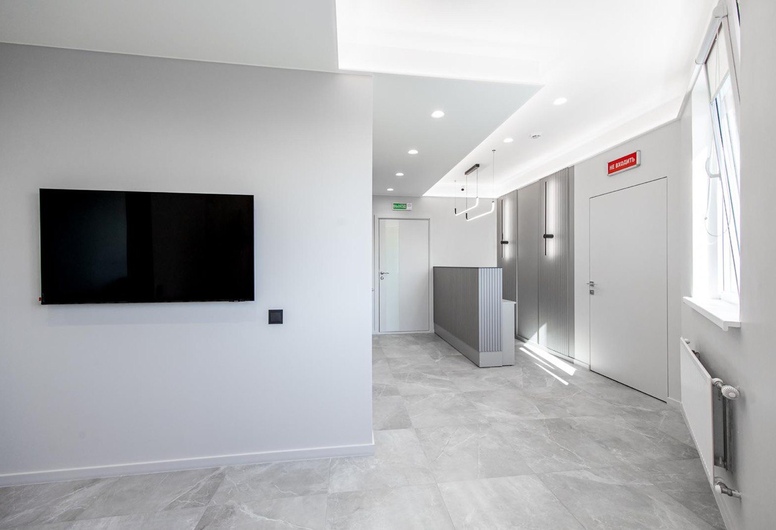 Продается компания с помещением в собственности, строилась под мед.центр.