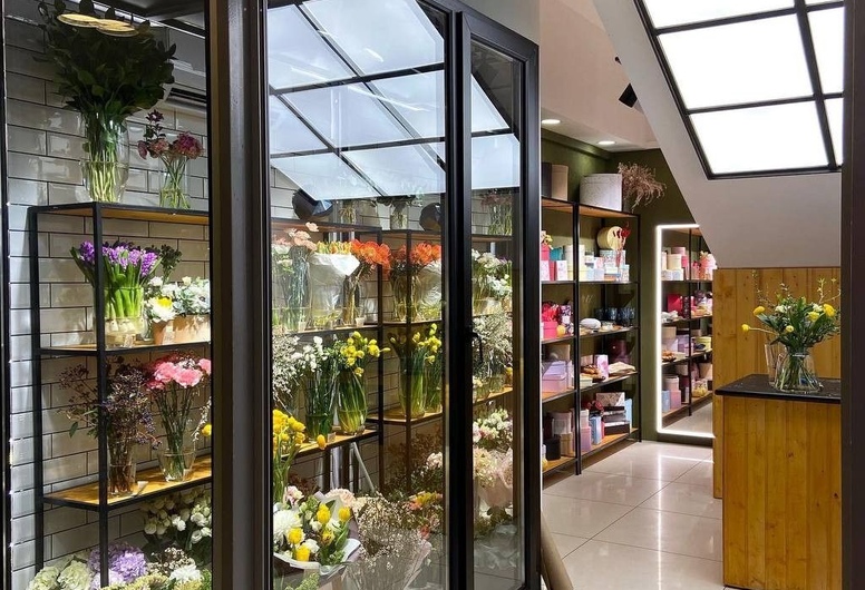 Цветочный магазин у станции м.Михалово