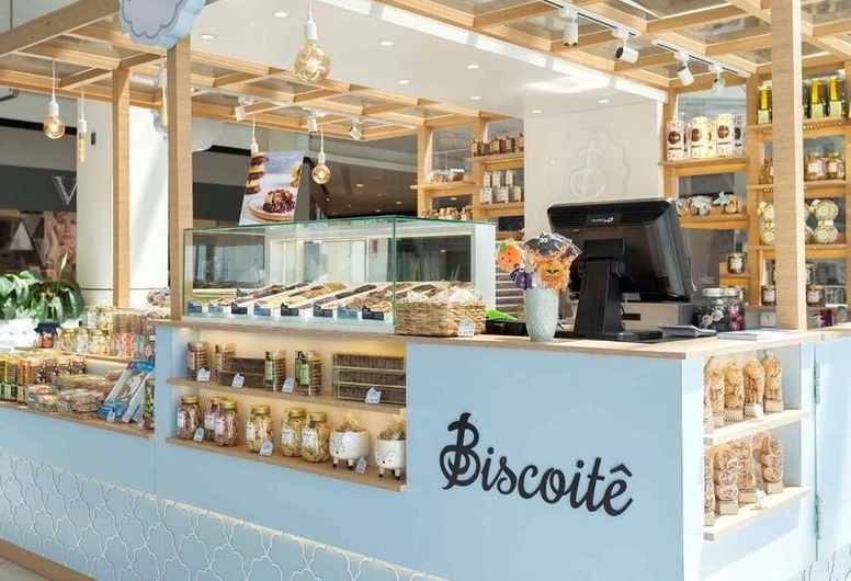 Действующий остров на фуд-корте ТЦ