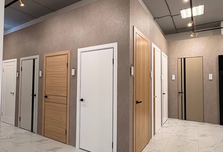 Продается прибыльный магазин дверей в Витебске.