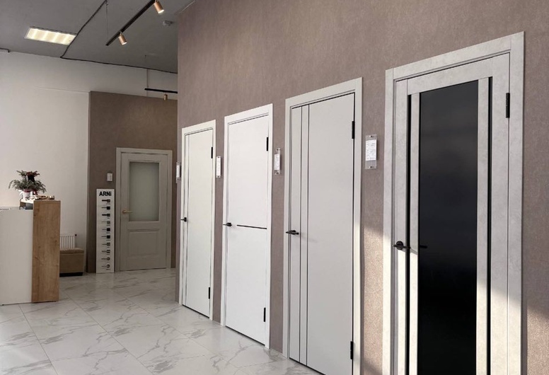 Продается прибыльный магазин дверей в Витебске.