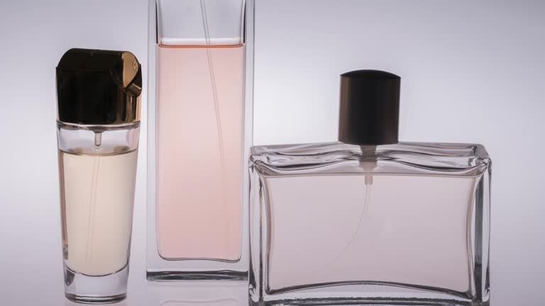 Продаётся торговый остров по продаже элитной парфюмерии в Могилеве.