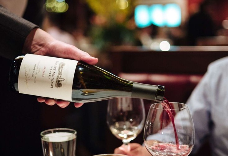 Популярный бар-ресторан в центре